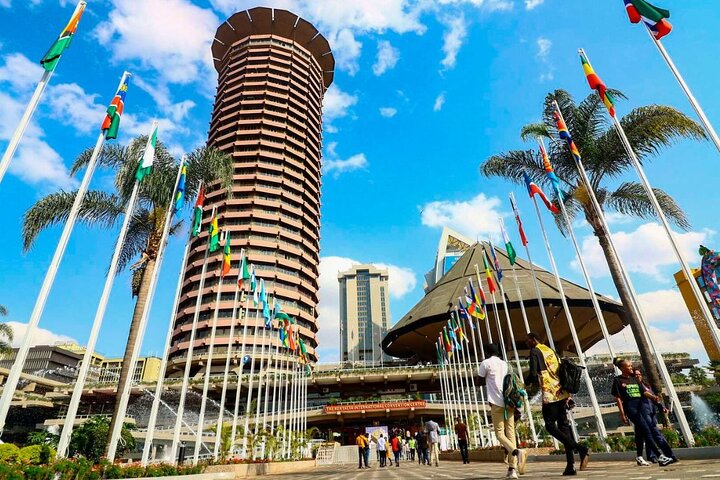 Nairobi Museum, KICC Toren, Kobe Kralen, Bomas Culturele Dansen