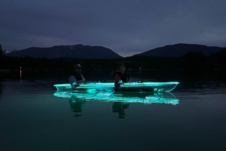 Restauranter i nærheten av Illuminated Glass Kayak Sunset Tour