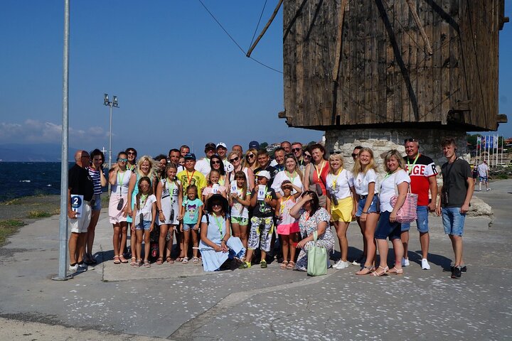 Tour guidato a piedi di Nesebar con visita alla cantina