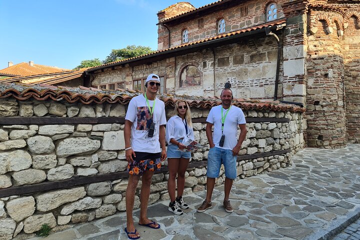 Tour guidato a piedi di Nesebar con visita alla cantina