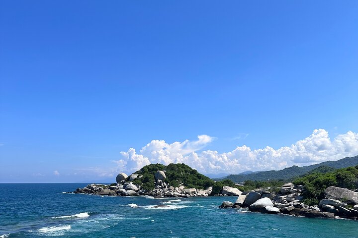 Privat Tayrona Hike till Cabo San Juan : Tvåspråkig Guide + Transport