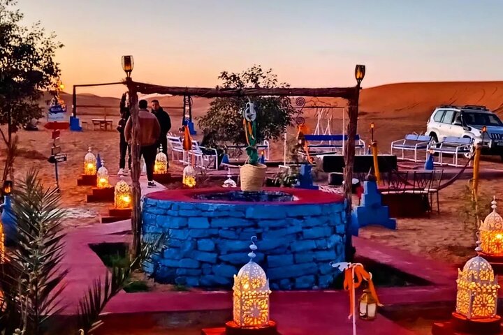 Camp privé de 2 jours dans le désert au départ d'Errachidia avec Camel Trek & Jeep
