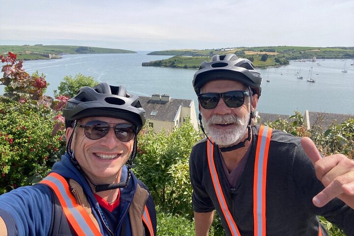 E-Bike-Tour durch Kinsale mit fachkundigem ortskundigem Guide