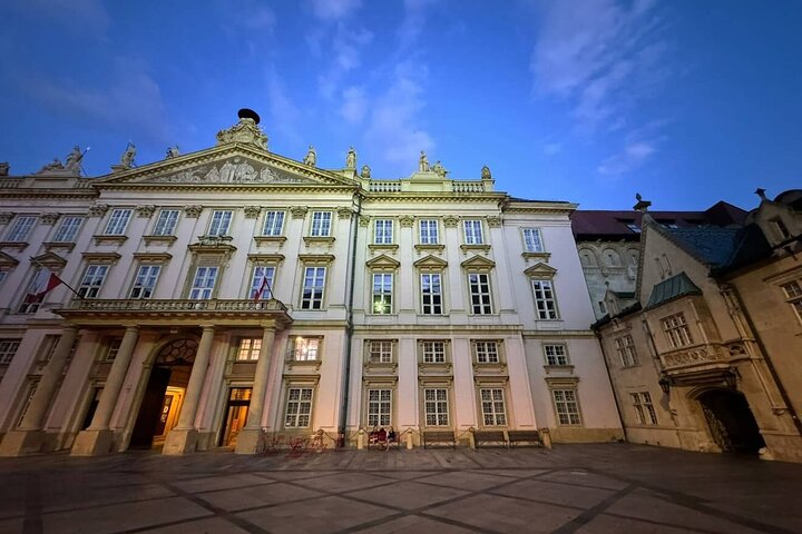 Bratislava bij nacht