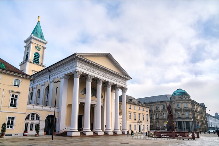 Självguidad rensningsjakt och stadsrally i Karlsruhe