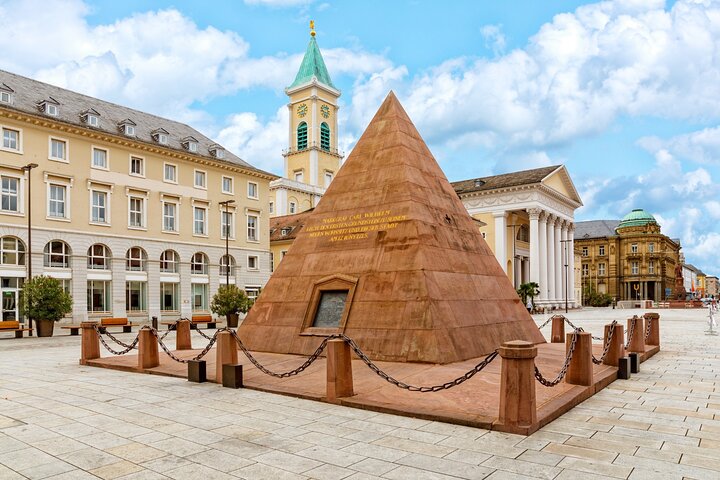 Självguidad rensningsjakt och stadsrally i Karlsruhe