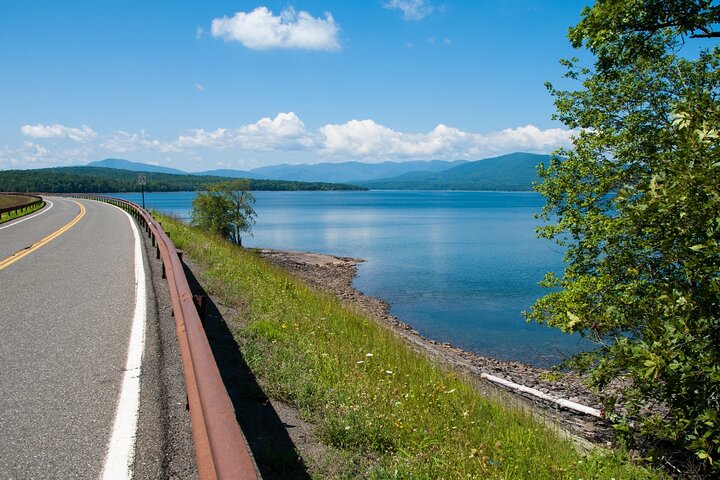 Tour de audio autoguiado en coche por Catskills Scenic Byway