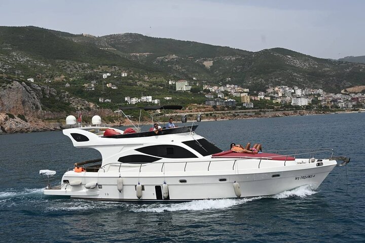 My Dream Private Yacht Tour i Alanya med frokost og sodavand