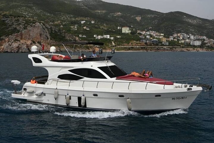 My Dream Private Yacht Tour i Alanya med frokost og sodavand