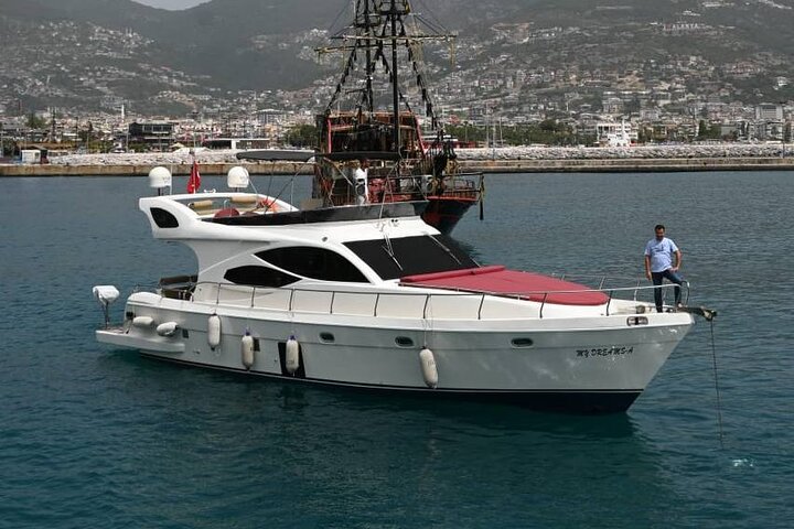 My Dream Private Yacht Tour i Alanya med frokost og sodavand