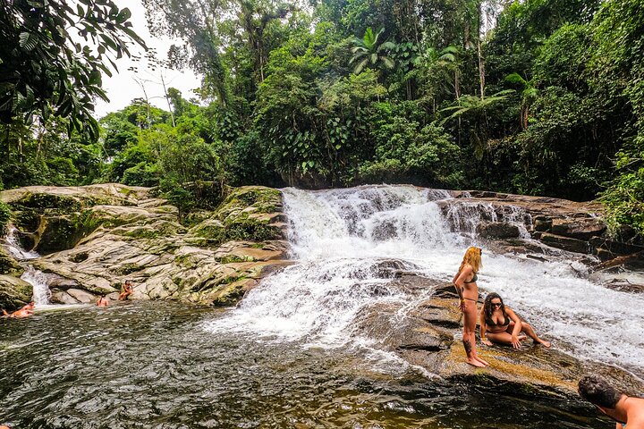 Vattenfall Jungle Jeep Adventure och Cachaca Tour från Paraty