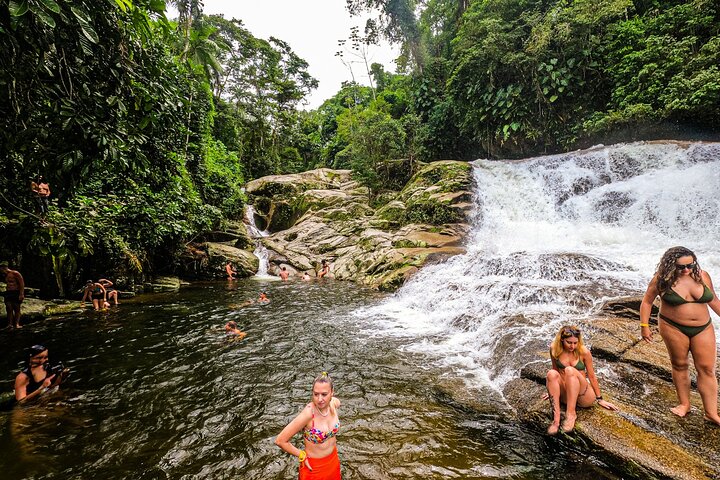 Vattenfall Jungle Jeep Adventure och Cachaca Tour från Paraty