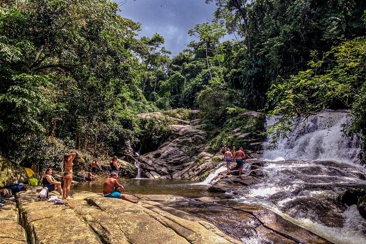 Vattenfall Jungle Jeep Adventure och Cachaca Tour från Paraty
