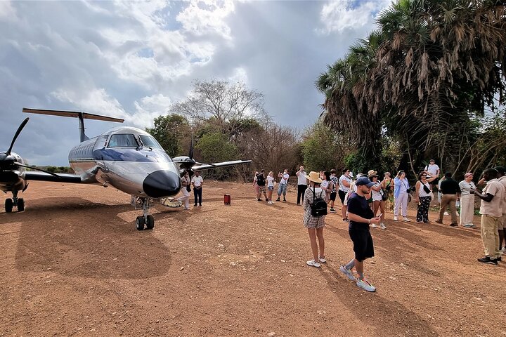 Desde Zanzíbar: Safari privado de día completo en Selous con vuelos