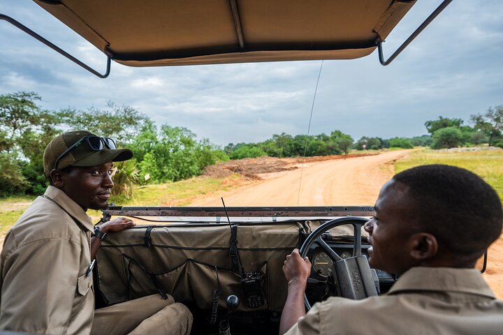 Desde Zanzíbar: Safari privado de día completo en Selous con vuelos