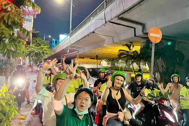 Ho Chi Minh-staden: Matrundtur på motorcykelgatan med 12 provsmakningar