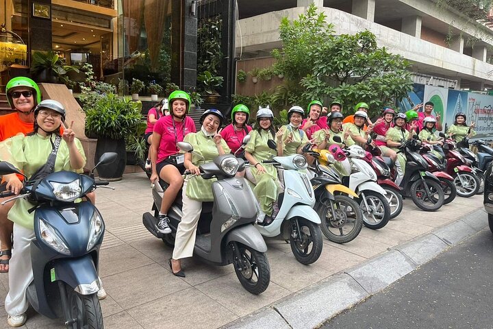 Ho Chi Minh-staden: Matrundtur på motorcykelgatan med 12 provsmakningar