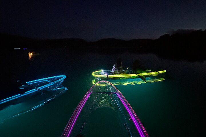 Restauranter i nærheten av Illuminated Glass Kayak Sunset Tour