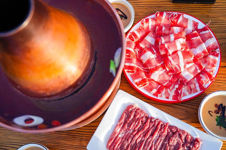 Beijing Hutong Walking Food and Beer Tour at Hidden Restaurants