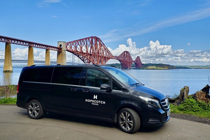 Glasgow: Privat guidad dagstur i Edinburgh i lyxig minibuss