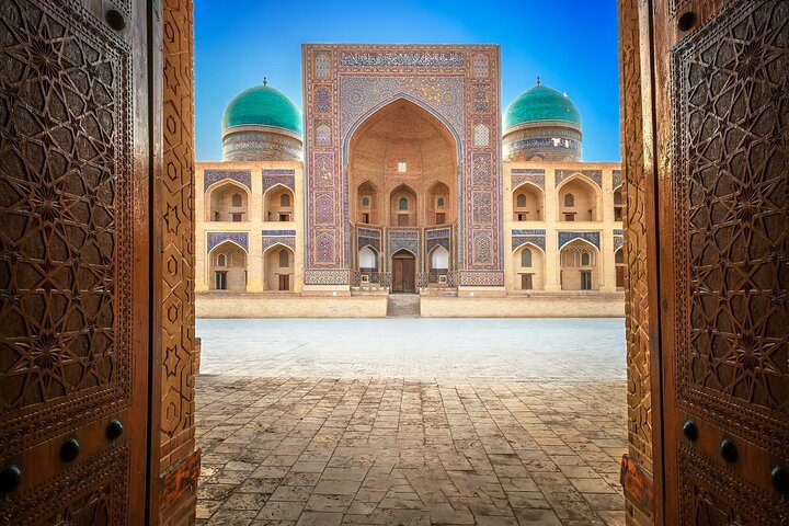 Bukhara Old Town Begeleide Tour met 16 iconische haltes