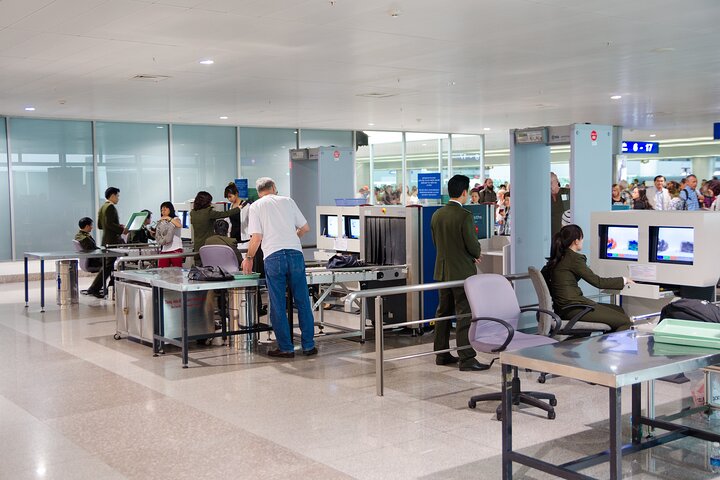 Fast Track VIP-service Tan Son Nhat Airport (Ho Chi Minh-Vietnam)