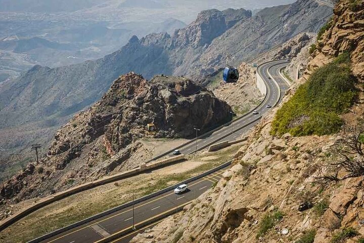 Descubre las granjas de rosas de Taif Panoramic Peaks y el histórico Al-Balad