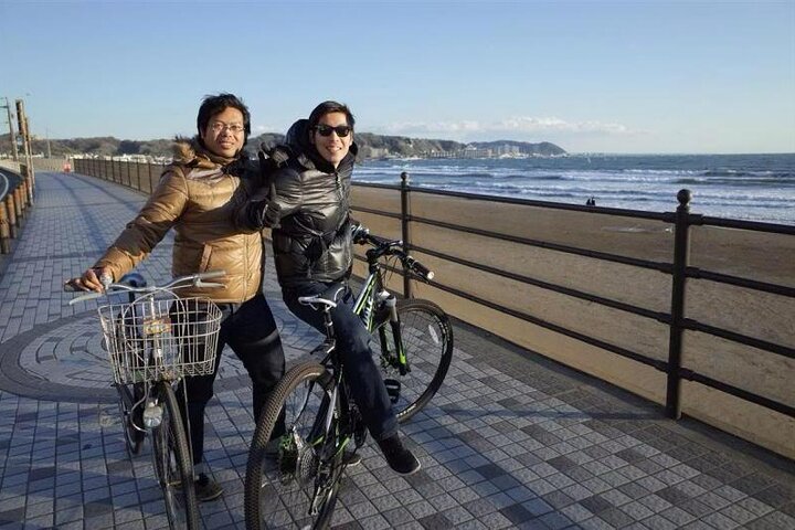 Kamakura Heritage Bike or Walk Tour med ex-Rickshaw guide
