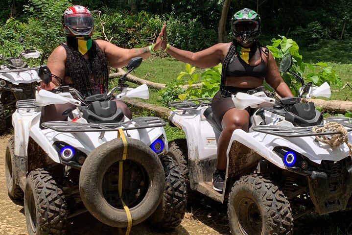 Tour en safari por la selva desde Montego Bay