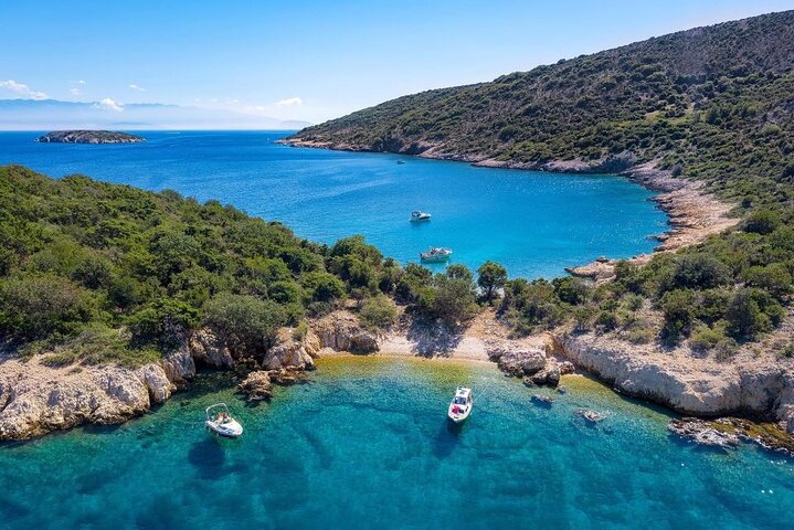 Upptäck Island Plavnik med ett piratskepp ALL INCLUSIVE !!