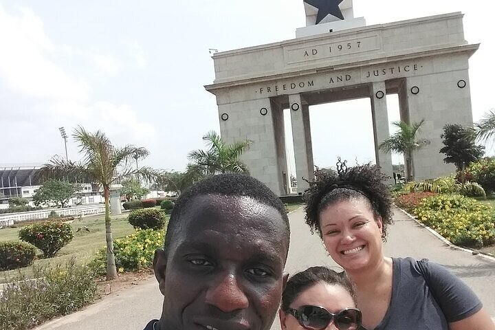 Ervaar de schoonheid, geschiedenis en cultuur van Accra in één dag