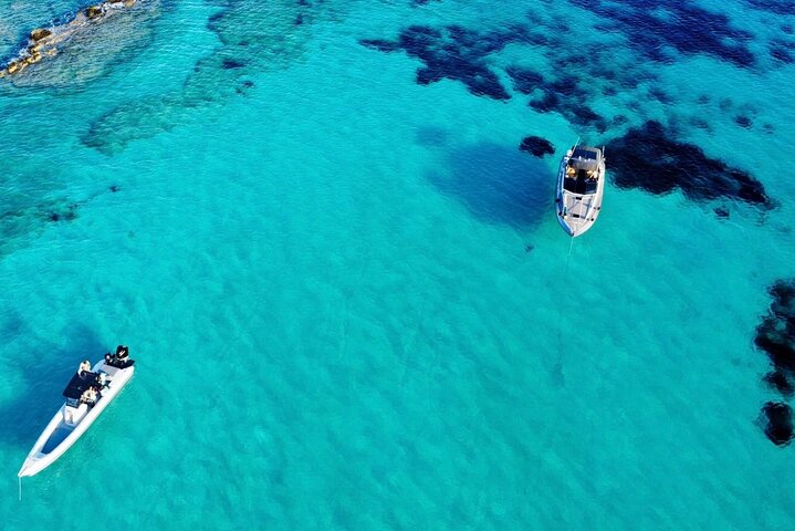 Private ganztägige Bootstour : Entdecken Sie versteckte Juwelen rund um Paros