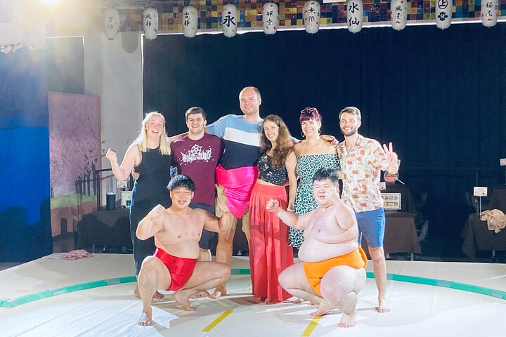 Närbild Sumo Experience på Ochi Stable: Wear Kimono in Stockholm