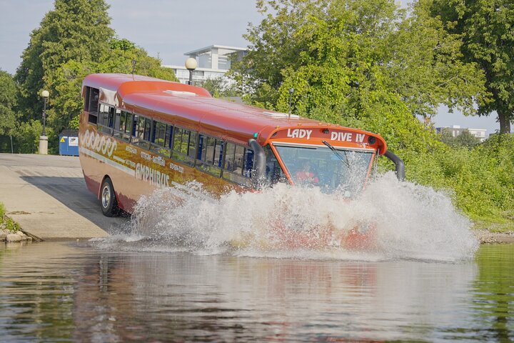 Ottawa City Tour efter land och vatten