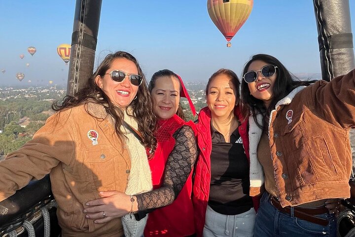 Balloon flight + pick up in CDMX + Breakfast in Cave + Teotihuacan