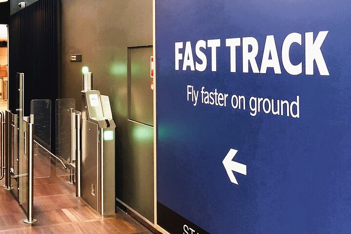 Fast Track VIP-service Tan Son Nhat Airport (Ho Chi Minh-Vietnam)