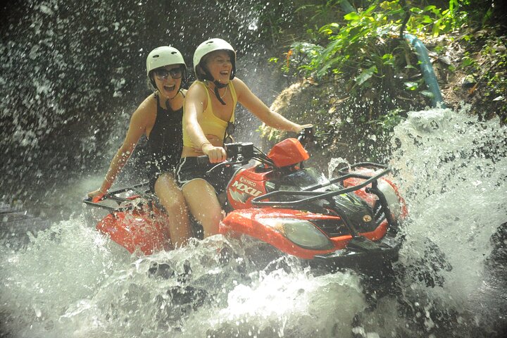 Bali ATV Quad Bike et rafting incluent le déjeuner et le transfert