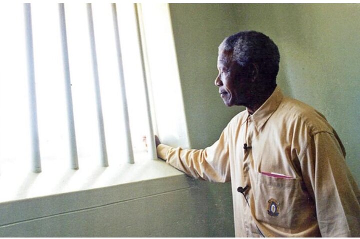 Visite de la prison d'une demi-journée de Robben Island avec billet de ferry pré-réservé.