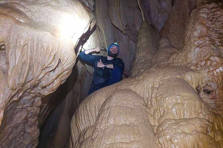 Grotta Dei Tayo | Speleologia | caverne misteriose | Pozzi di luce | Puyo