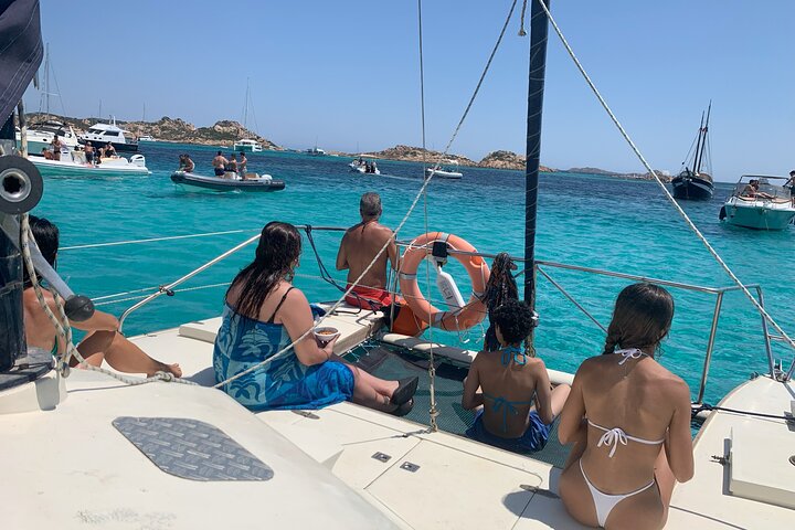 Katamaran-dagstur til La Maddalena-øerne med sardinsk frokost