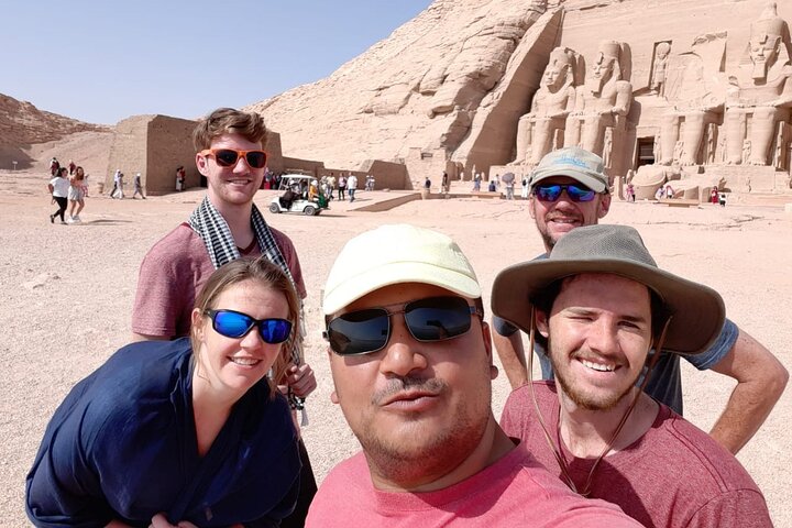 5 - Days Nile Cruise navigue Louxor à Assouan et Abu Simbel. Montgolfière