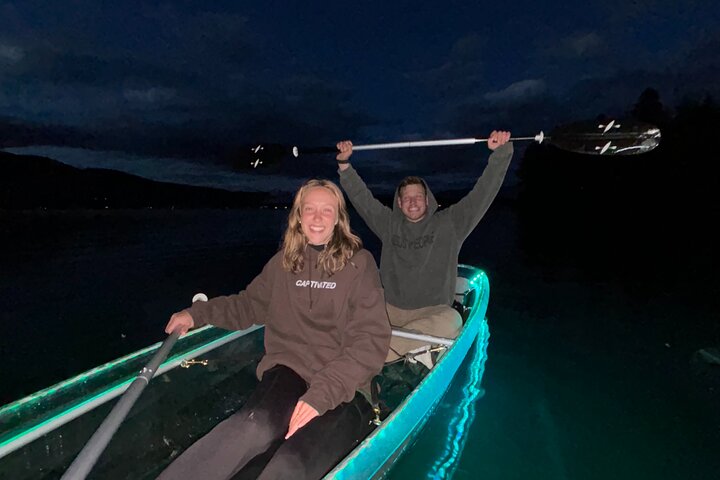 Restauranter i nærheten av Illuminated Glass Kayak Sunset Tour