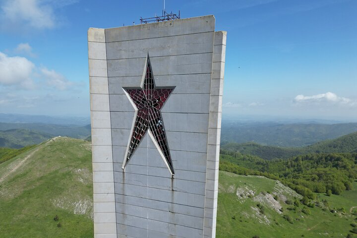 Visite du patrimoine communiste - Buzludzha et la puissance de l'aviation du bloc de l'Est