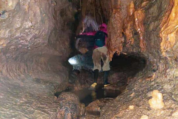 Grotta Dei Tayo | Speleologia | caverne misteriose | Pozzi di luce | Puyo