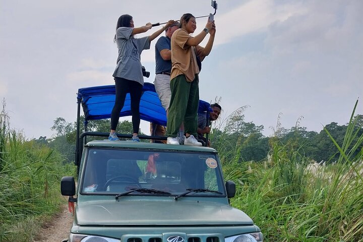 2 nachten 3 dagen Chitwan National Park-pakket met jeepsafari