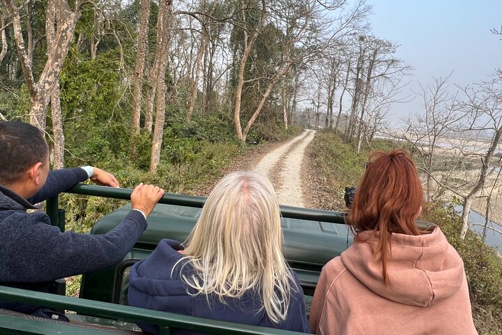 2 nachten 3 dagen Chitwan National Park-pakket met jeepsafari