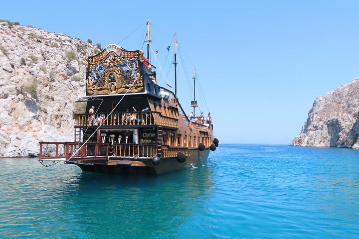 Crucero de lujo por 3 islas con 4 paradas para nadar con el Capitán Morgan