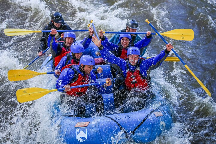Halvdags Shoshone Rafting i Glenwood Springs