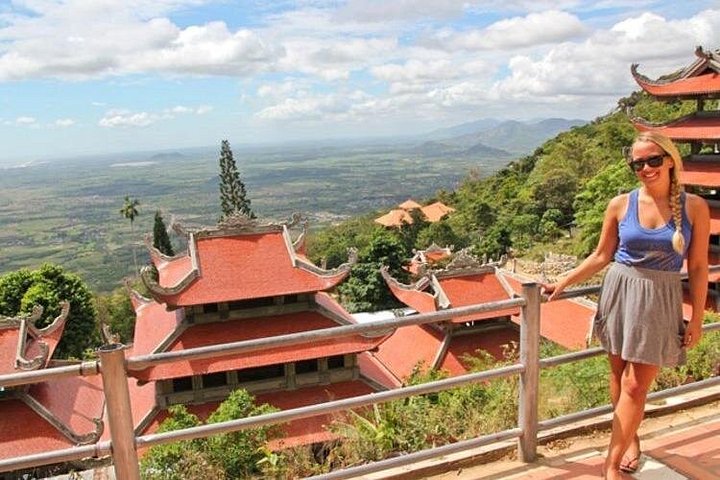 Ab Mui Ne: Malerische Seilbahnfahrt zum Berg Ta Cu und schlafender Buddha