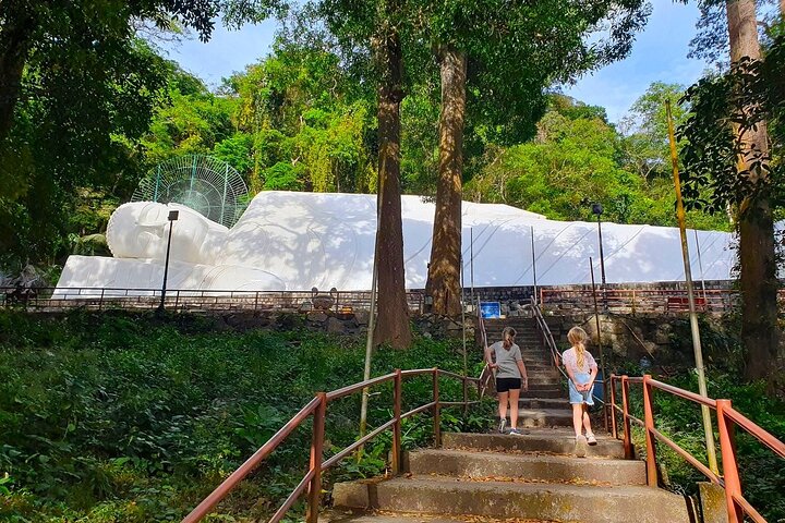 Ab Mui Ne: Malerische Seilbahnfahrt zum Berg Ta Cu und schlafender Buddha